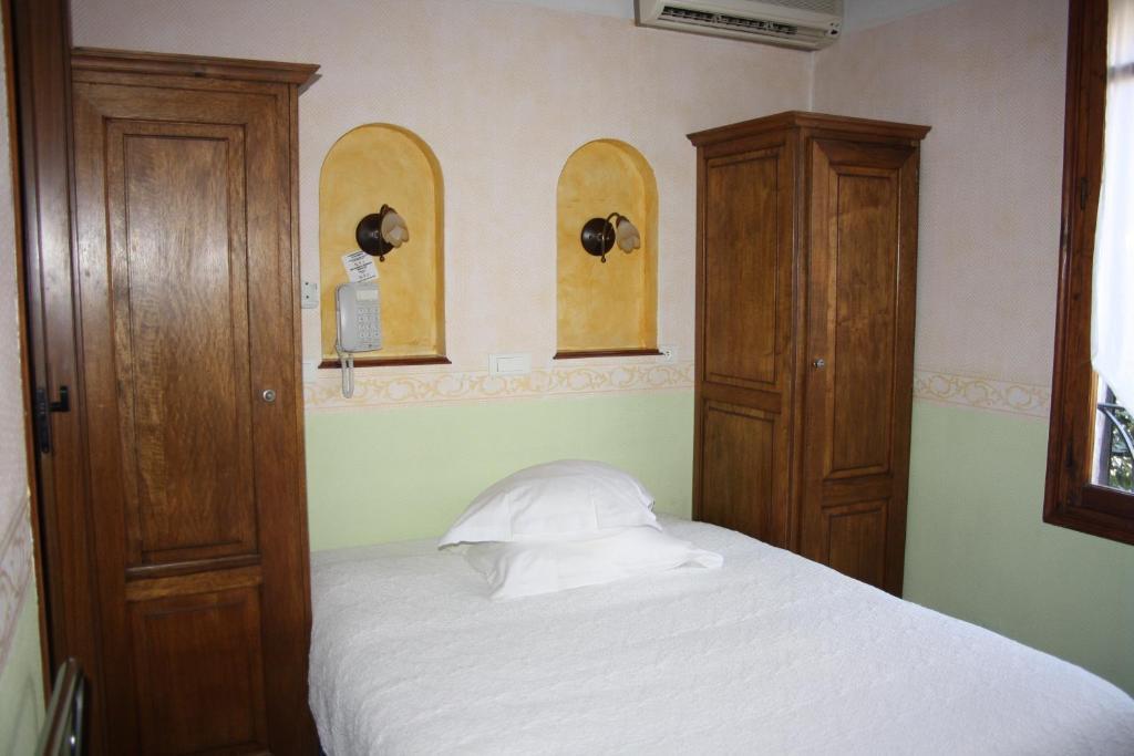 La Marjolaine Hotel Juan-les-Pins Ruang foto